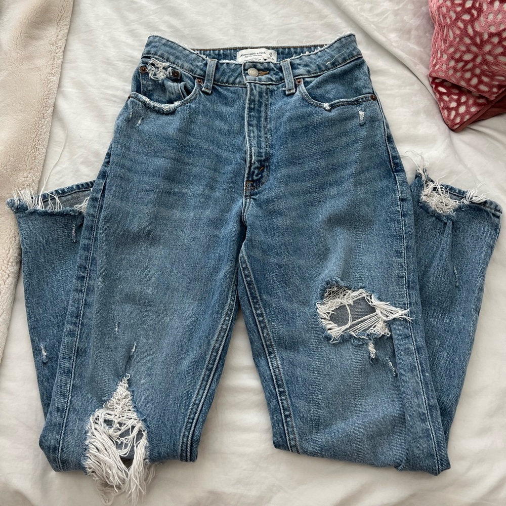 Abercrombie Mom jeans